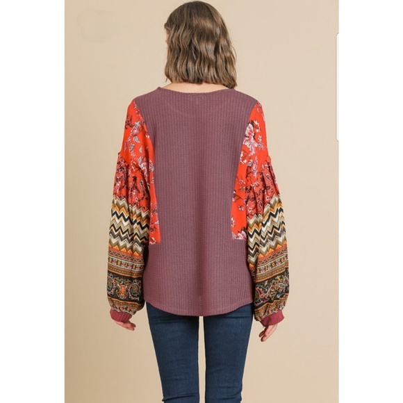 NWT Plum Ribbed Floral Balloon Sleeve Top - Picture 2 of 2